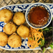 Deep Fried Fish Balls (6 Pcs)